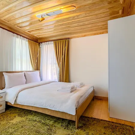 Evra Inn *